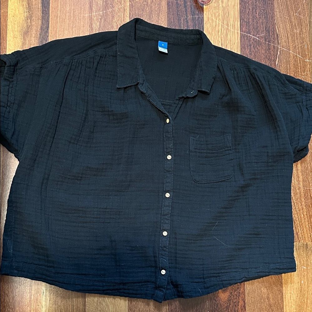 Old Navy Black Button-Down Short Sleeve Shirt
